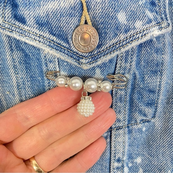 Levis Jean Jacket Womens Medium Large Cropped Upcycled Distressed Blue Handmade - Picture 6 of 16